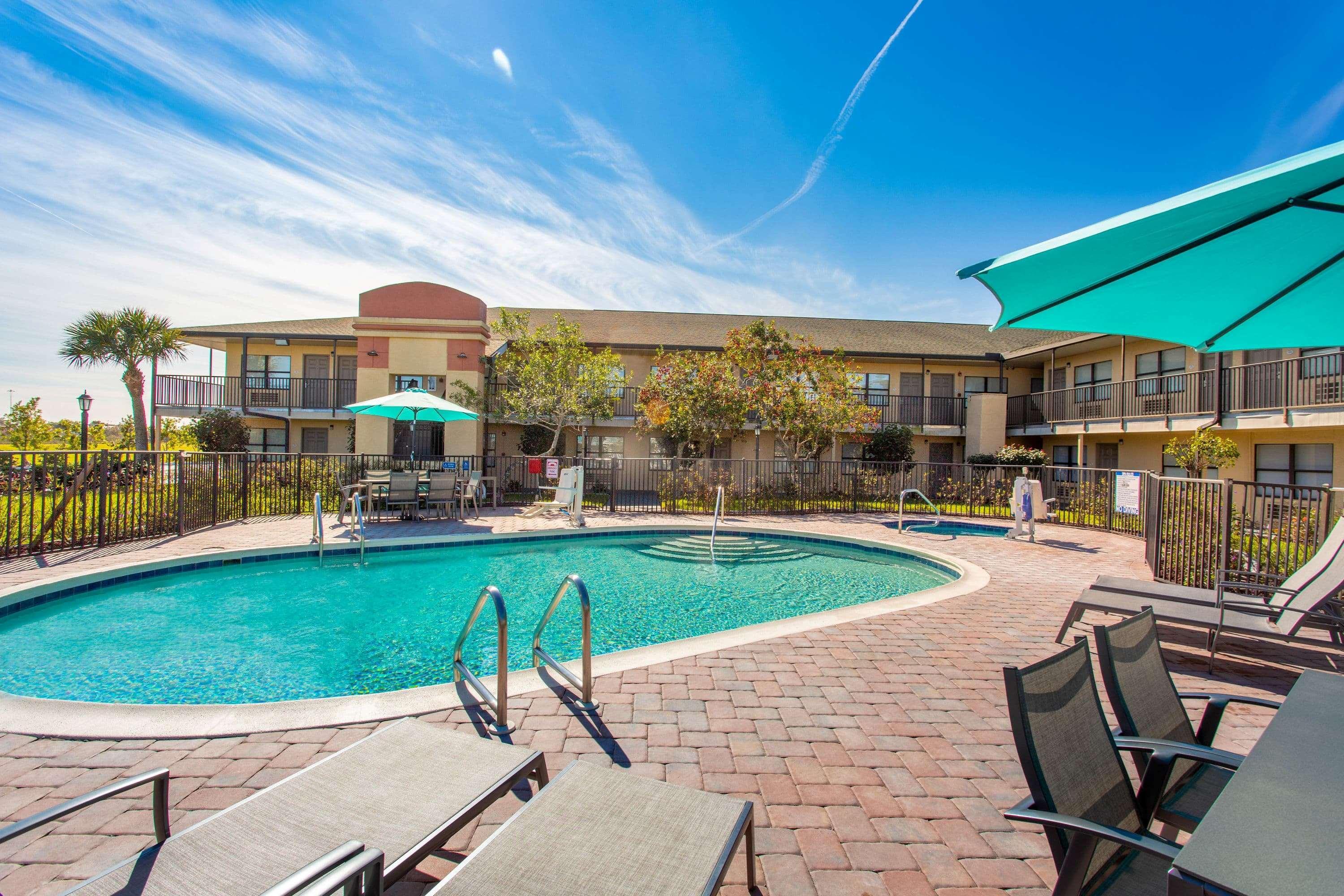 Hotel Baymont By Wyndham Punta Gorda/Port Charlotte Exterior foto