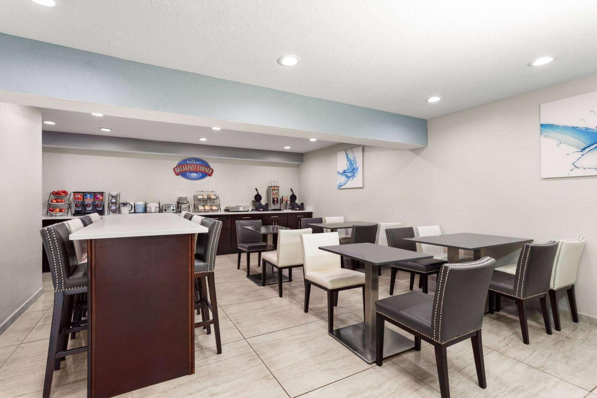 Hotel Baymont By Wyndham Punta Gorda/Port Charlotte Exterior foto