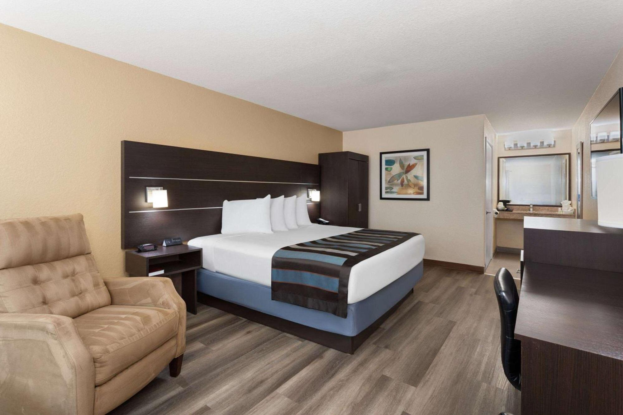 Hotel Baymont By Wyndham Punta Gorda/Port Charlotte Exterior foto